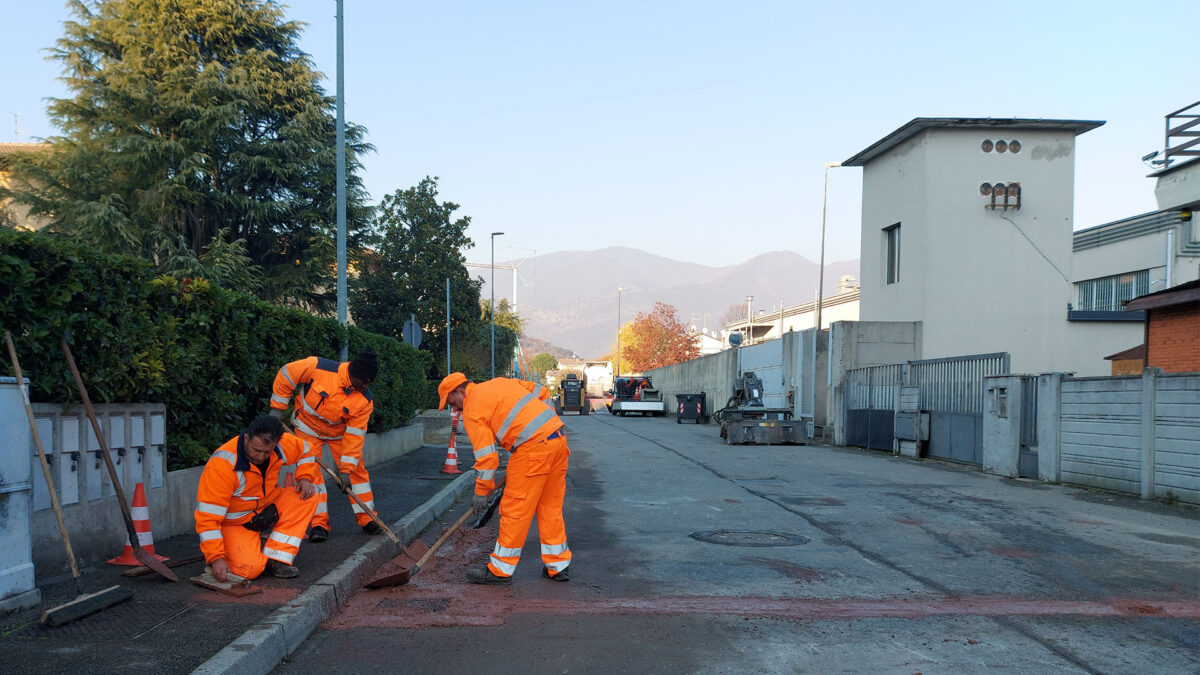Scavi stradali e canalizzazioni per impianti di telecomunicazioni a Brescia